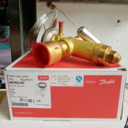 1PCS New Danfoss Expansion Valve 067N2167 In Box