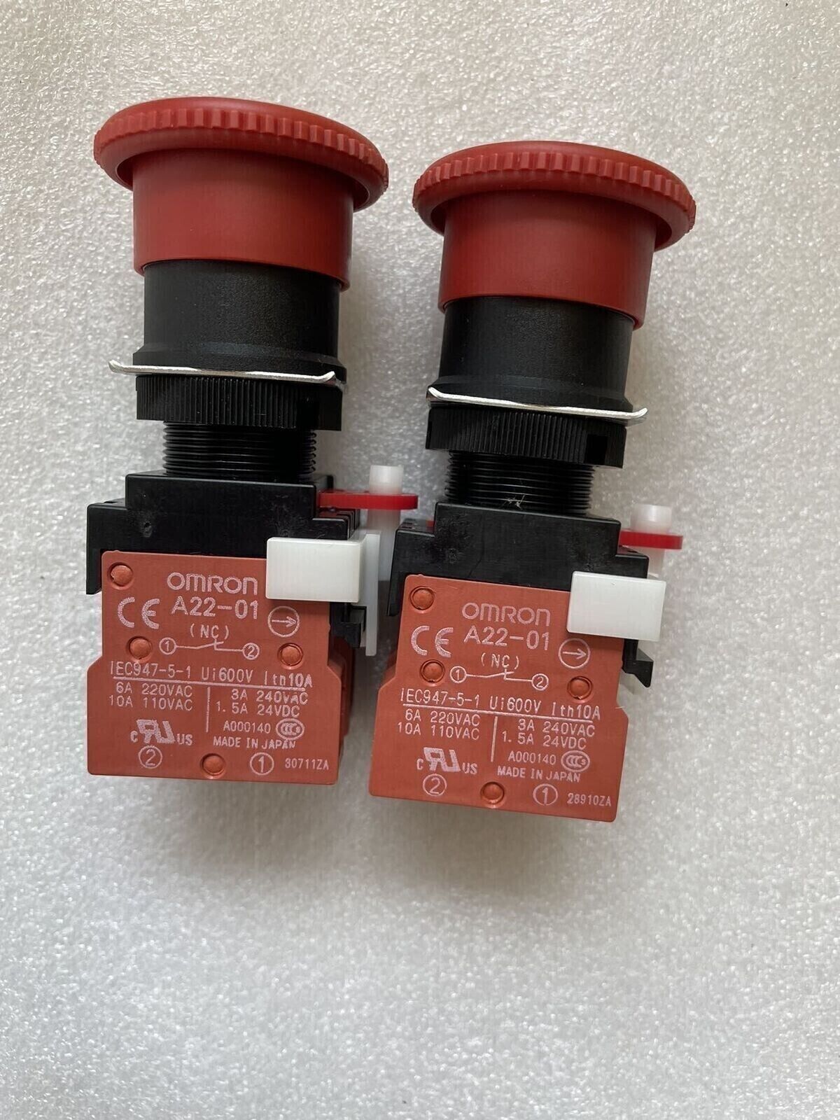 A22E-M-11-A22EM11-1PCS-Omron-Basic-Emergency-Stop-Switch-Black-and-Red-Button-314993566960-2