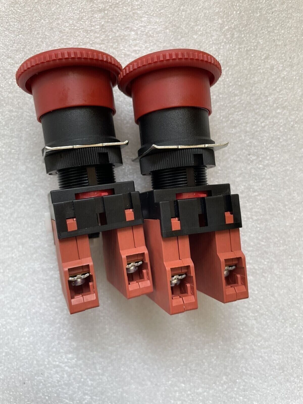 A22E-M-11-A22EM11-1PCS-Omron-Basic-Emergency-Stop-Switch-Black-and-Red-Button-314993566960-4