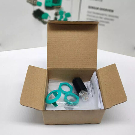 New For PEPPERL + FUCHS GLV18-8-200/73/120 Photoelectric Sensor