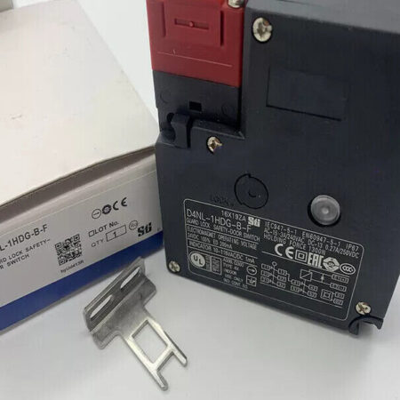 1pc New For OMRON Safety Door Switch D4NL-1HDG-B-F