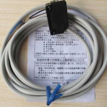 NEW AZBIL PHOTOELECTRIC SENSOR YAMATAKE HP100-P2 1PCS