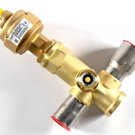 1PC NEW Danfoss Electronic Expansion Valve ETS100 034G0501 Interface: 9/8*11/8