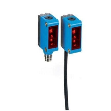 1pc New In Box SICK GL6-P1111 Photoelectric Sensor