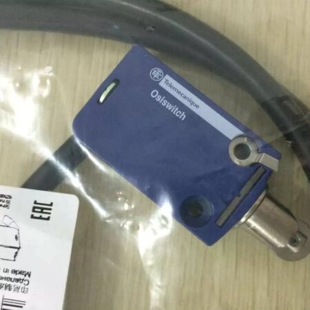 1 pcs New XCMD2118L1 Travel Limit Switch
