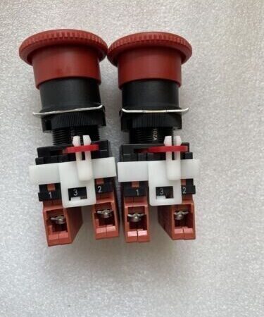 A22E-M-01 A22EM01 1PCS Omron Basic Switch New Black Red Button