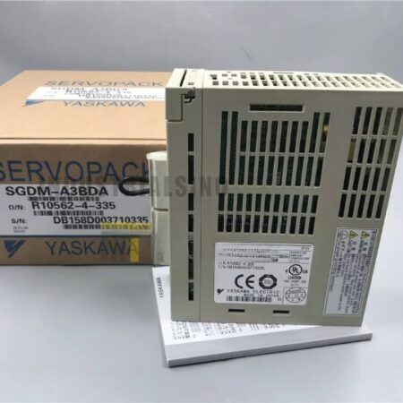 1pc New In Box For SGDM-A3BDA Yaskawa Servo Drive