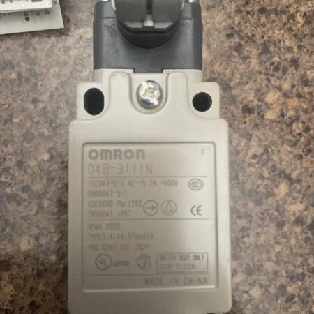 1pc New Omron D4B-3111N Limit Switch
