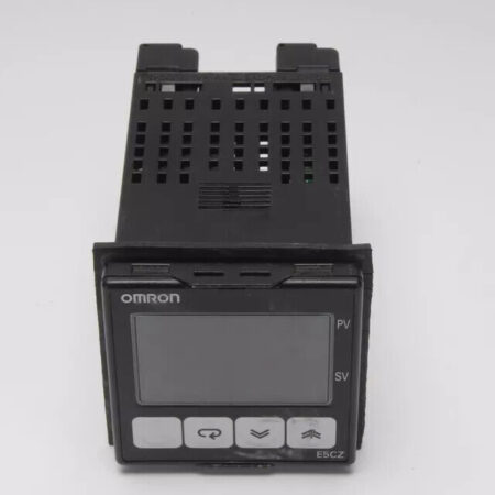 Omron E5CZ-Q2MT Temperature Controller With Panel Mount