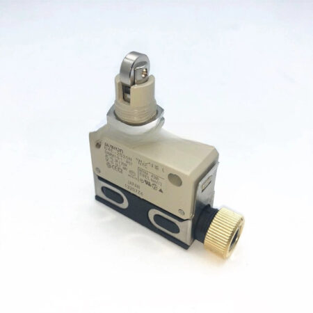 1PC New Omron D4E-2B20N Limit Switch
