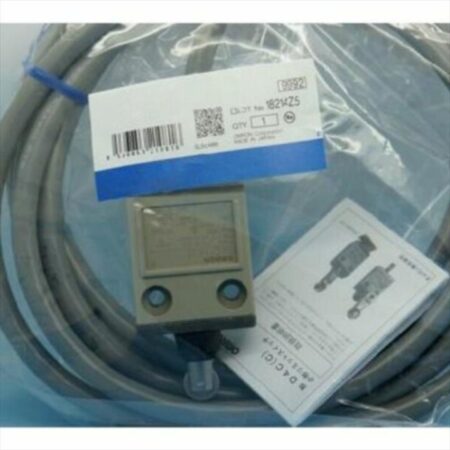 1PCS New Omron D4C-1233  D4C1233 Limit Switch