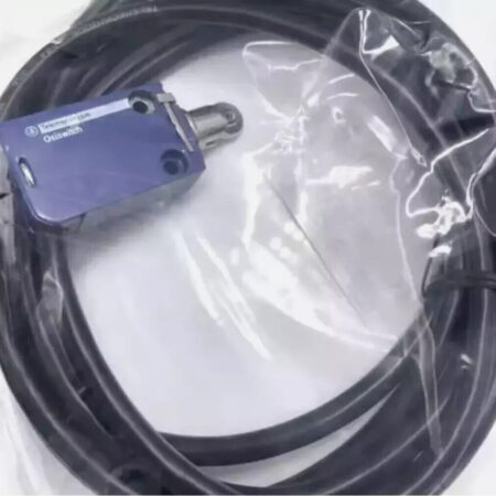 1pcs New XCMD2102L5 Limit Switch Travel Switch