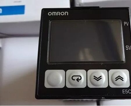 New E5CZ-R2 Temperature Controller No Communication